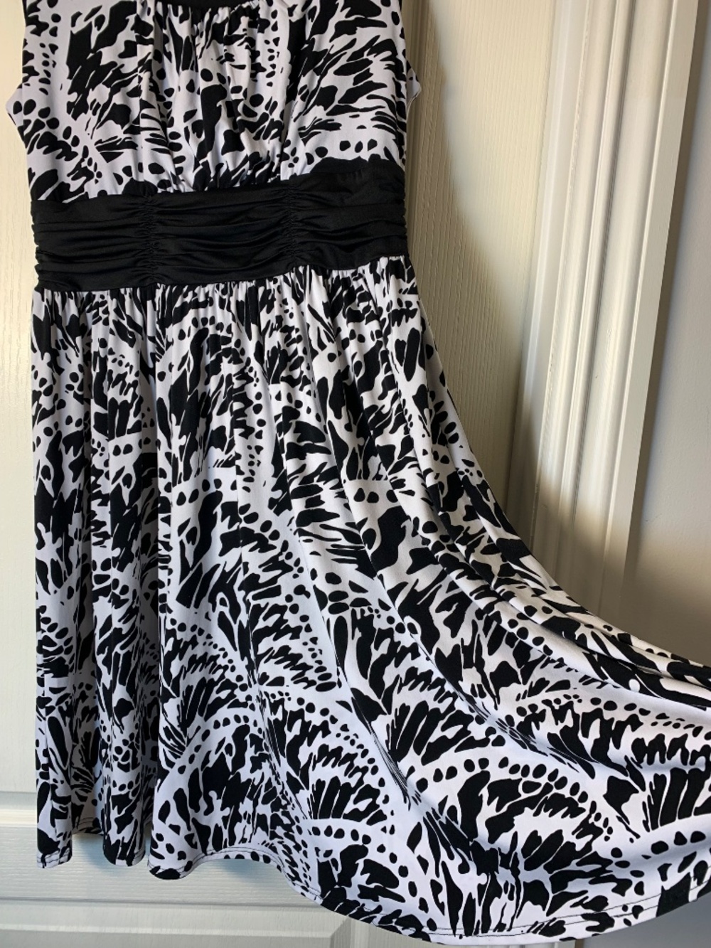 Tribal Black & White Abstract Print Dress Midi Fit & Flare Stretchy M - Picture 5 of 9